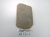 藏品(磨製舌刃石斧)的圖片